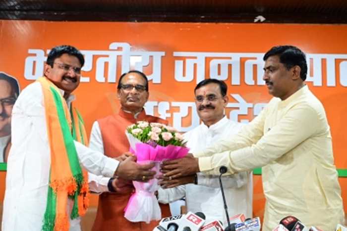 मध्यप्रदेश में बढ़ रही है भाजपा की ताकत